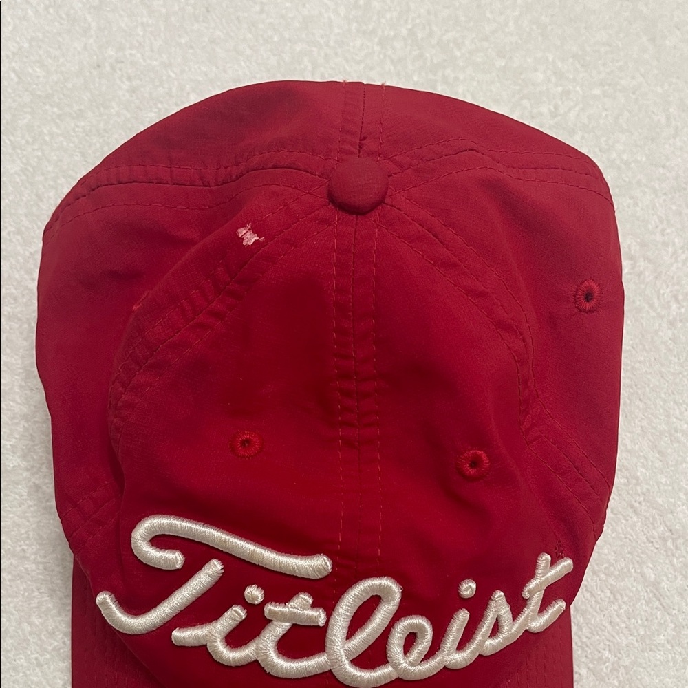 Titleist Pro V1 FJ Golf Performance Adjustable Strapback Embroidered Golf Cap - Picture 7 of 8